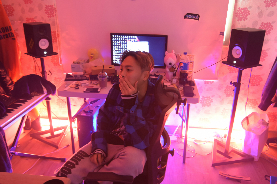 네이키드 "틀을 깬 힙합, 신선한 충격 안길 것"