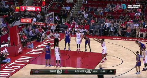 치나누오누아쿠의자유투모습.(사진=유튜브영상캡처)