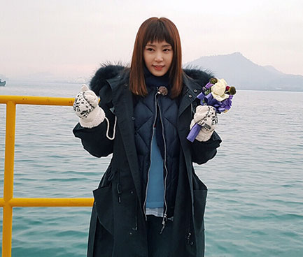 강예원,'2016 KBS연기대상'수상 인증샷 '새해 복 받으세요'