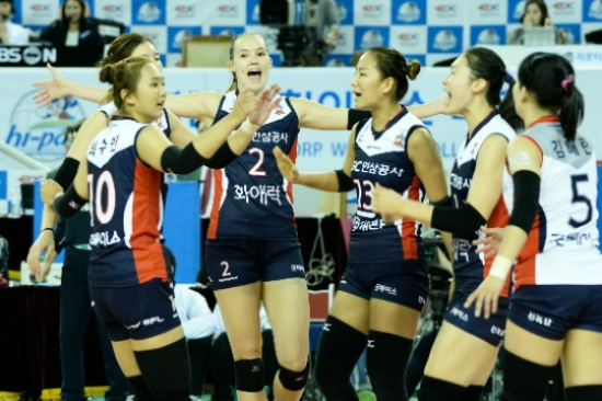 KGC인삼공사가알레나버그스마,한수지,김해란등3명의올스타선수를배출했다.(사진=한국배구연맹제공)