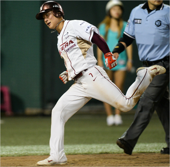 '이제김하성시대가왔나?'대표팀주전내야수로꼽혔던강정호(피츠버그)의음주사고로대신WBC에출전하는넥센김하성.(자료사진=넥센)