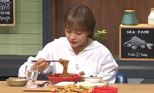 구구단 세정, “학창시절 ‘결식아동 급식카드’로 짜장면 먹었다”