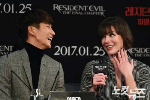 할리우드배우밀라요보비치가13일오전서울종로구포시즌스호텔에서진행된영화‘'레지던트이블:파멸의날'내한기자간담회에참석해인사말을하고있다.(사진=황진환기자)