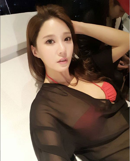 레이양, '내성적인 보스' 특별 출연..비키니 몸매 과시