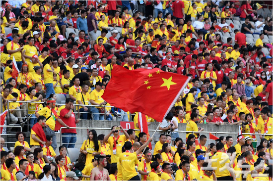 중국은슈퍼리그의천문학적인이적료투자로세계적인선수를영입하지만정작자국대표팀은2018년러시아월드컵아시아지역최종예선에서부진한성적에그치고있다.박종민기자