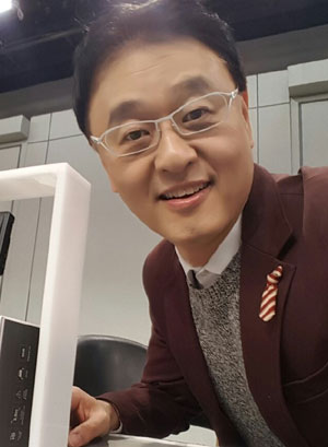 개그맨에서 이제는 완판남으로 변신한 권영찬 '이유 물어보니?'