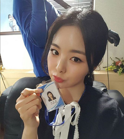 '피고인' 한지우, 실제 증명사진 검사증 공개…검찰청 미녀