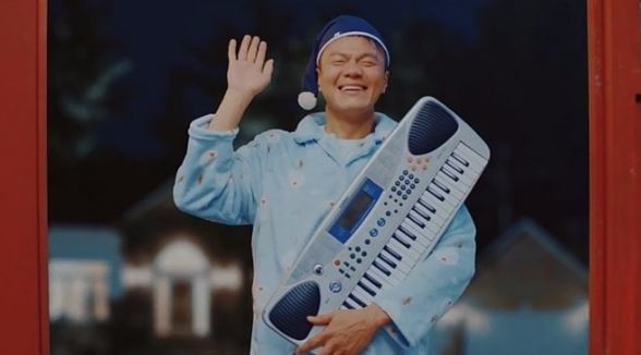 트와이스 뮤직비디오 속 박진영 (뮤직비디오 스틸컷)