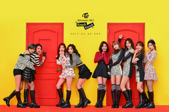 보컬트레이너김성은씨는트와이스,아이오아이등최고의인기를누리는걸그룹들을가르쳐왔다.(사진=JYP엔터테인먼트제공)