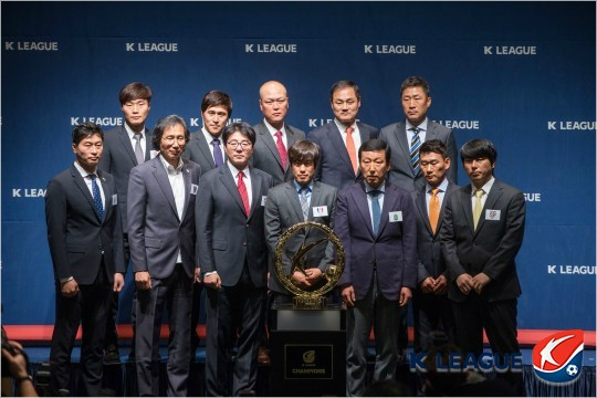 2017년K리그클래식은전북이여전히가장강력한우승후보로꼽히는가운데공격적인선수영입으로주목을받은제주와강원이함께경쟁한다는것이현장의분석이다.(사진=한국프로축구연맹제공)