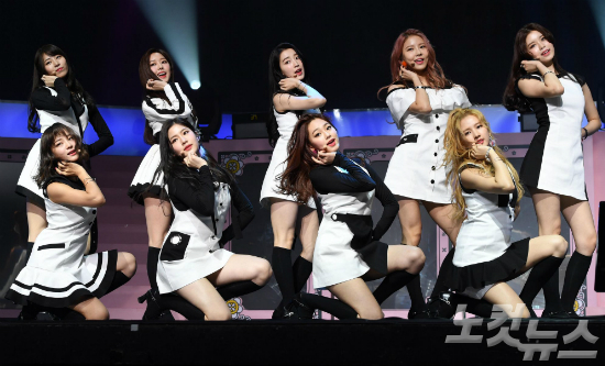 동화는 끝났다…구구단의 본격 '매력발산타임' (종합)