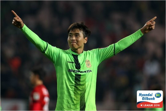 K리그통산200골에도전장을던진전북이동국.(사진=한국프로축구연맹제공)