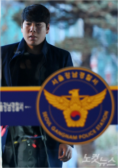 음주운전으로물의를빚은미국메이저리거강정호가지난해12월서울강남경찰서에출석하고있다(사진=노컷뉴스)