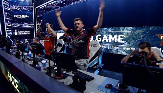 결승전 1세트에서 승리를 따낸 페이즈 클랜.(사진=IEM 중계 캡처)