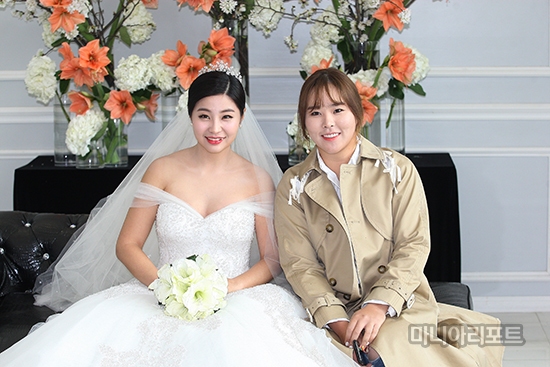 [포토] 양수진 결혼식 '조윤지의 축하'