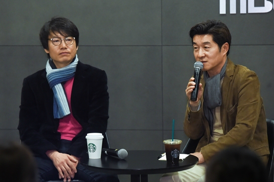 '역적'김진만감독과배우김상중(사진=MBC제공)