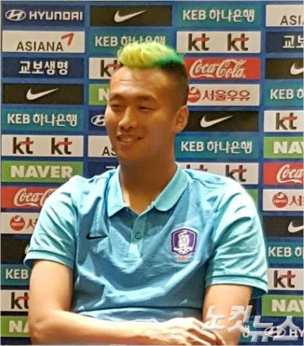 김신욱은전북이적후한시즌동안팀에완벽하게적응할시간을가진것처럼대표팀에서도같은방법으로주전자리를꿰찬다는각오다.창사(중국)=오해원기자