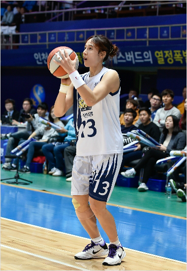 2017년자유계약선수중최대어로꼽히는신한은행김단비.(자료사진=WKBL)