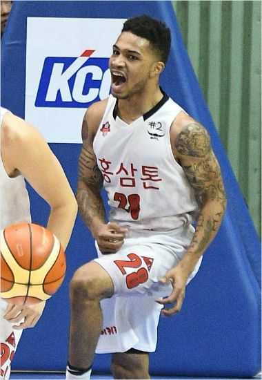 인삼공사의창단첫정규리그우승을이끌며정규리그마지막6라운드MVP에오른키퍼사익스.(자료사진=KBL)