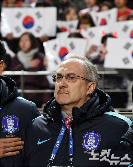 대한축구협회는다음주중으로기술위원회를열고울리슈틸리케축구대표팀감독의거취를최종결정할계획이다.황진환기자