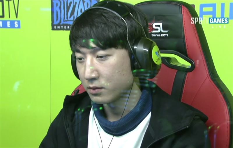 조성주를 꺾은 이신형(사진=스포티비 게임즈 생중계 캡처).