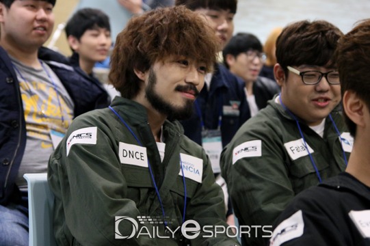 기타리스트에서 프로게이머로…. 4차원의 매력이 가득한 콩두 운시아 'DNCE' 김세용