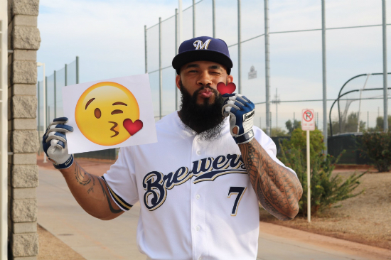 미국메이저리그밀워키브루어스에서활약하고있는에릭테임즈가4경기연속홈런포를가동하며존재감을과시했다.(사진=밀워키트위터캡처)