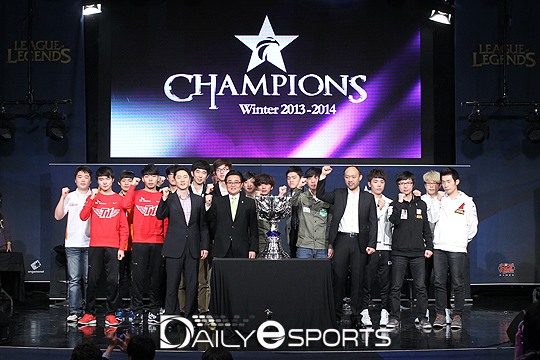 2013년 판도라TV 리그 오브 레전드 챔피언스 코리아 윈터 시즌에 들어가기 전 용산 아이파크몰 e스포츠 상설 경기장에서 열린 미디어데이.