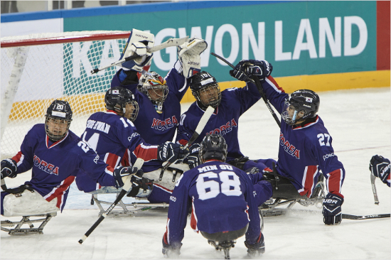 장애인 아이스하키, 평창에서 큰일 내겠네
