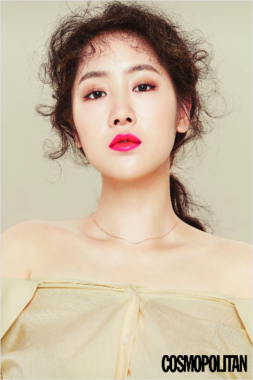 소유 "늘 전신 거울로 몸매 체크…체중계 필요 없어"