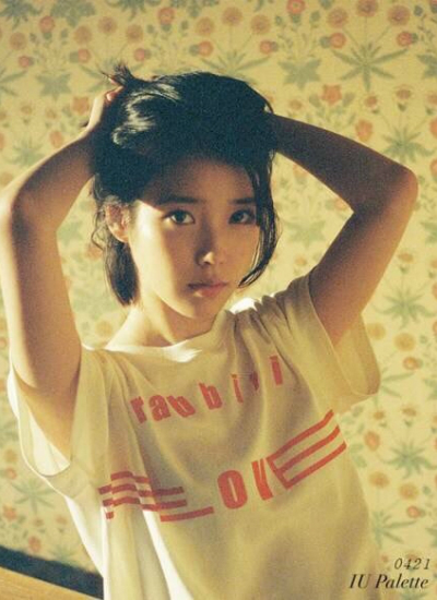 아이유 "선공개곡, 걱정했는데 사랑해주셔서 감사"