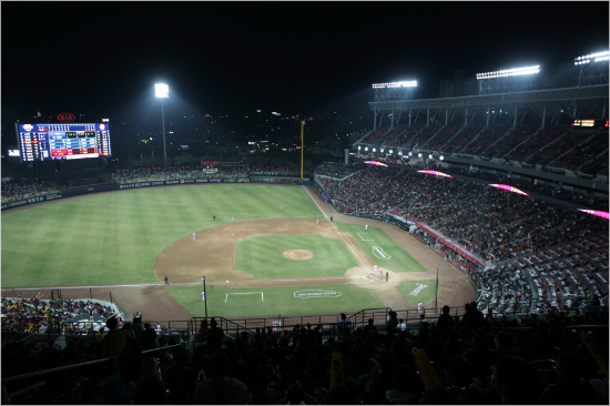 엘롯기 잘하는데 왜 KBO 관중은 줄었을까