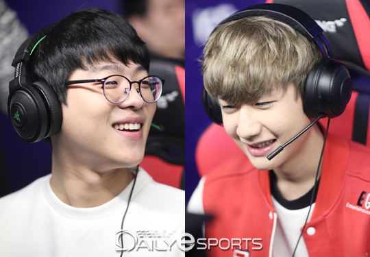 kt 롤스터 송경호(왼쪽)와 SK텔레콤 T1 한왕호.