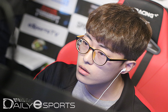 B조 승자 진현성.