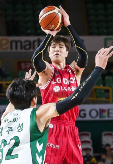 '전·현 최고 빅맨' 현주엽-김종규, 밀당은 이미 시작됐다