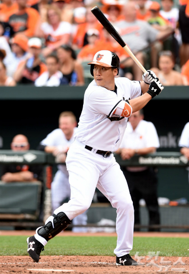 '무력시위' 김현수, 시즌 첫 홈런으로 존재감 입증