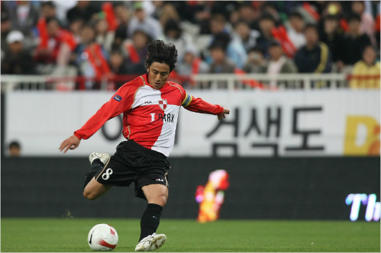 테리우스 안정환, 부산 구덕운동장에 뜬다