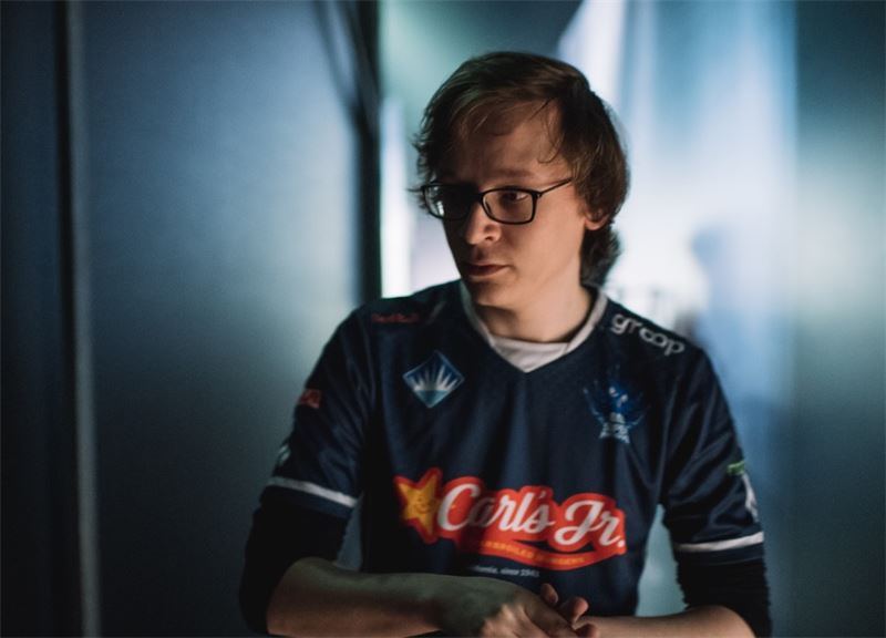 슈퍼 매시브 e스포츠의 톱 라이너 'fabFabulous' 아심 카라카야.