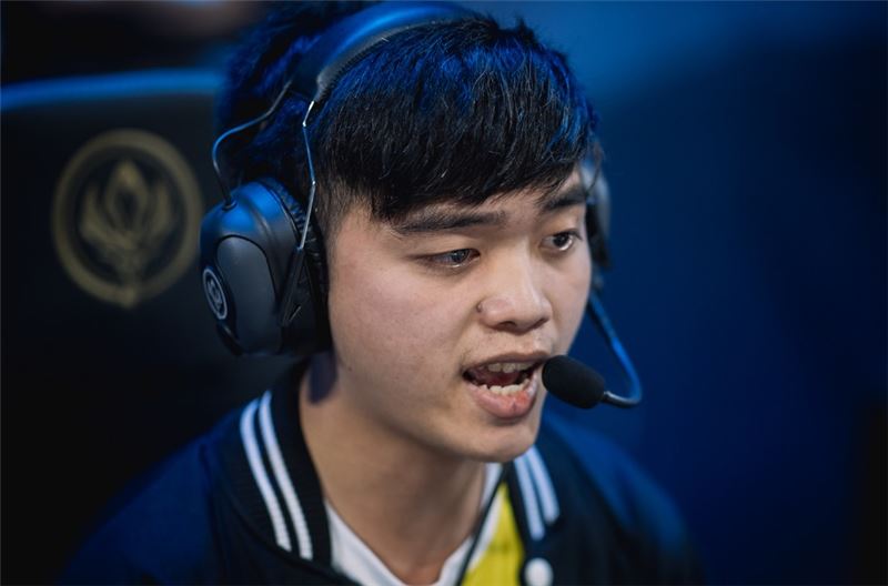 기가바이트 마린즈의 'Optimus' 트란반퀑.