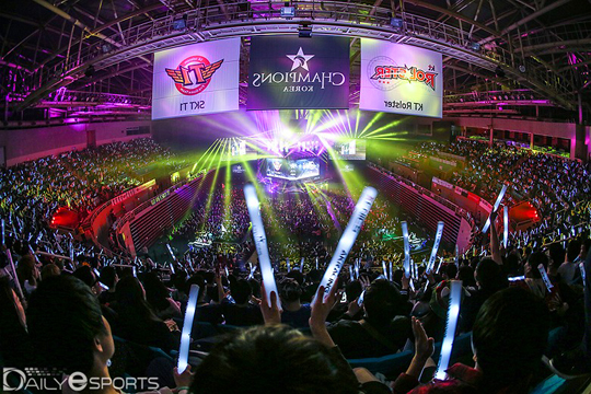 롤챔스 2017 스프링 결승에 여성 관중 46% 왔다…연령대는 20대 多