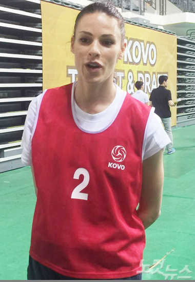 V리그 문 다시 두드리는 이바나 "돌아오고 싶었어요"