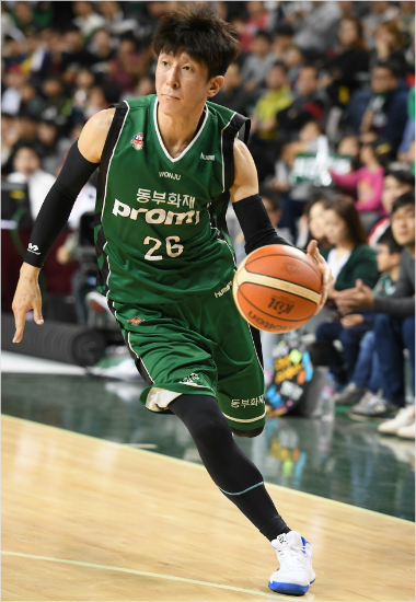 베테랑 가드 박지현 은퇴…동부 스카우트로 새출발