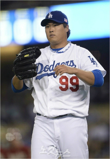 아레나도에 작아지는 류현진, 떨치지 못한 '천적 관계'