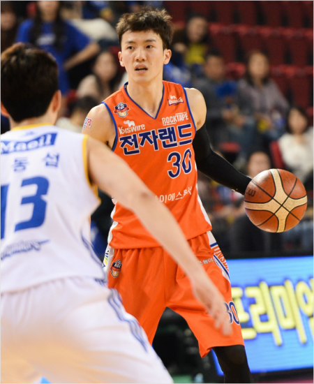 FA 가드 박찬희, 전자랜드와 5억-5년 계약