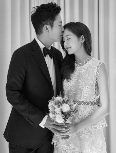 핑클 출신 성유리, 프로골퍼 안성현과 결혼