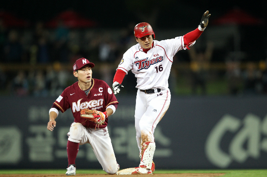 잘나가는 집안 KIA, 이제 김주찬만 남았다