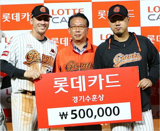 지금까지 5월 최고 투수는 송승준이다