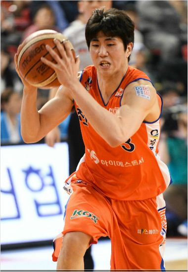 '음주운전' 김지완, 20경기 출전정지·300만원 벌금 징계