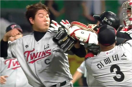 최근 판례로 본 '한화·삼성 난투극' 징계 수위는?