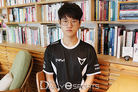 '크라운' 이민호 "다시 기초부터 닦아나갈 생각이다"